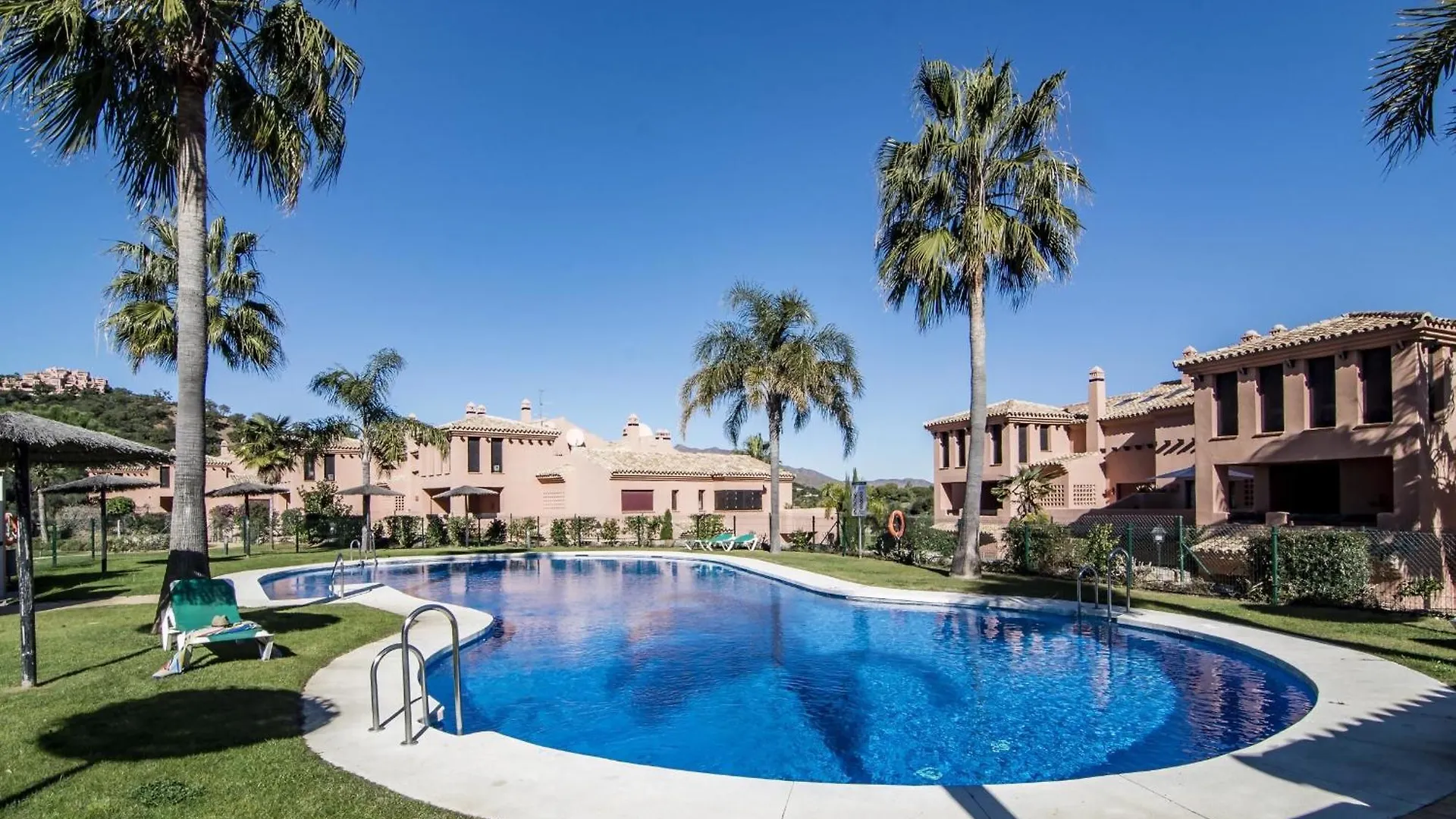 Selecta Penthouse Jazmin Apartment Ojen Spain