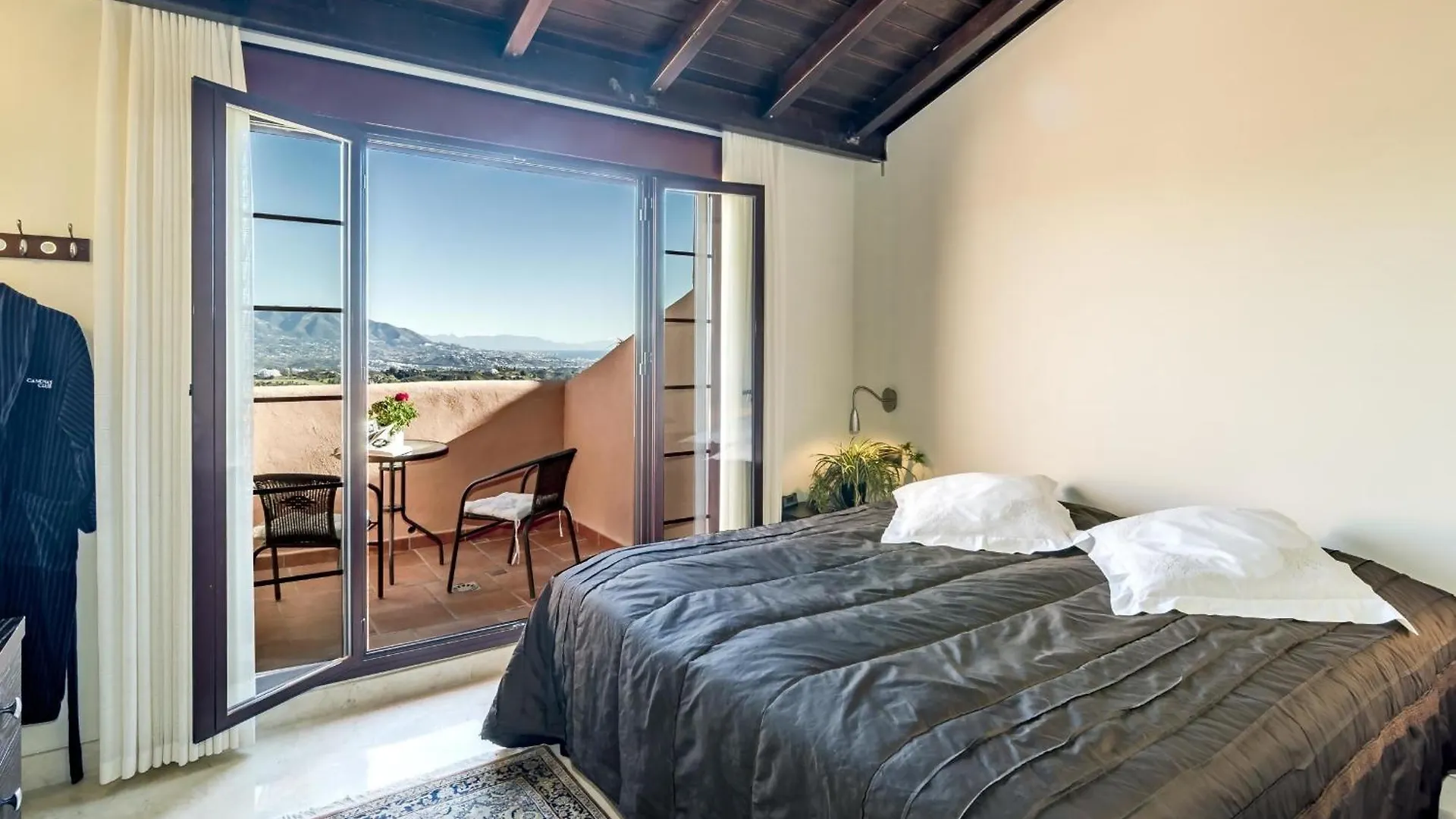 Selecta Penthouse Jazmin Apartment Ojen